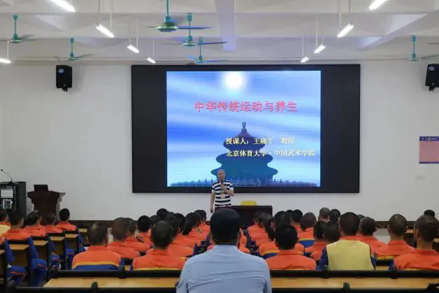 老年篮球爱好者的防守训练指南_2