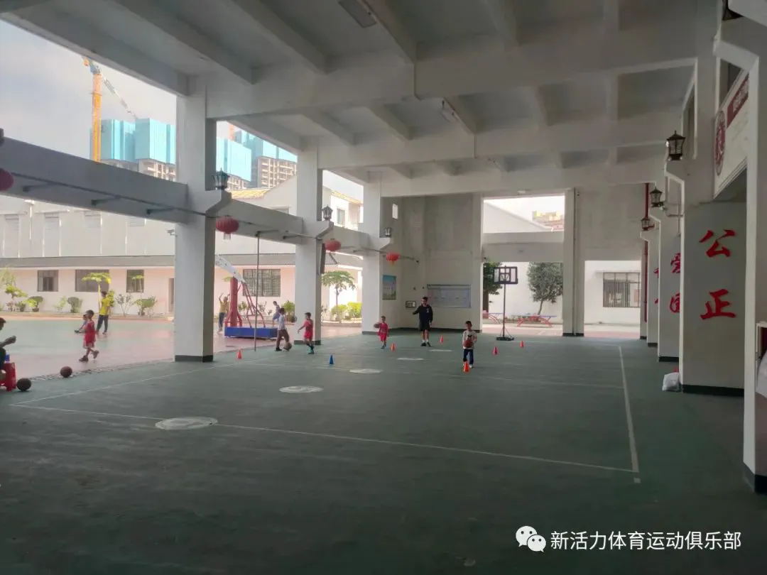 如何使用创新科技设备监测篮球运动员的训练数据_0